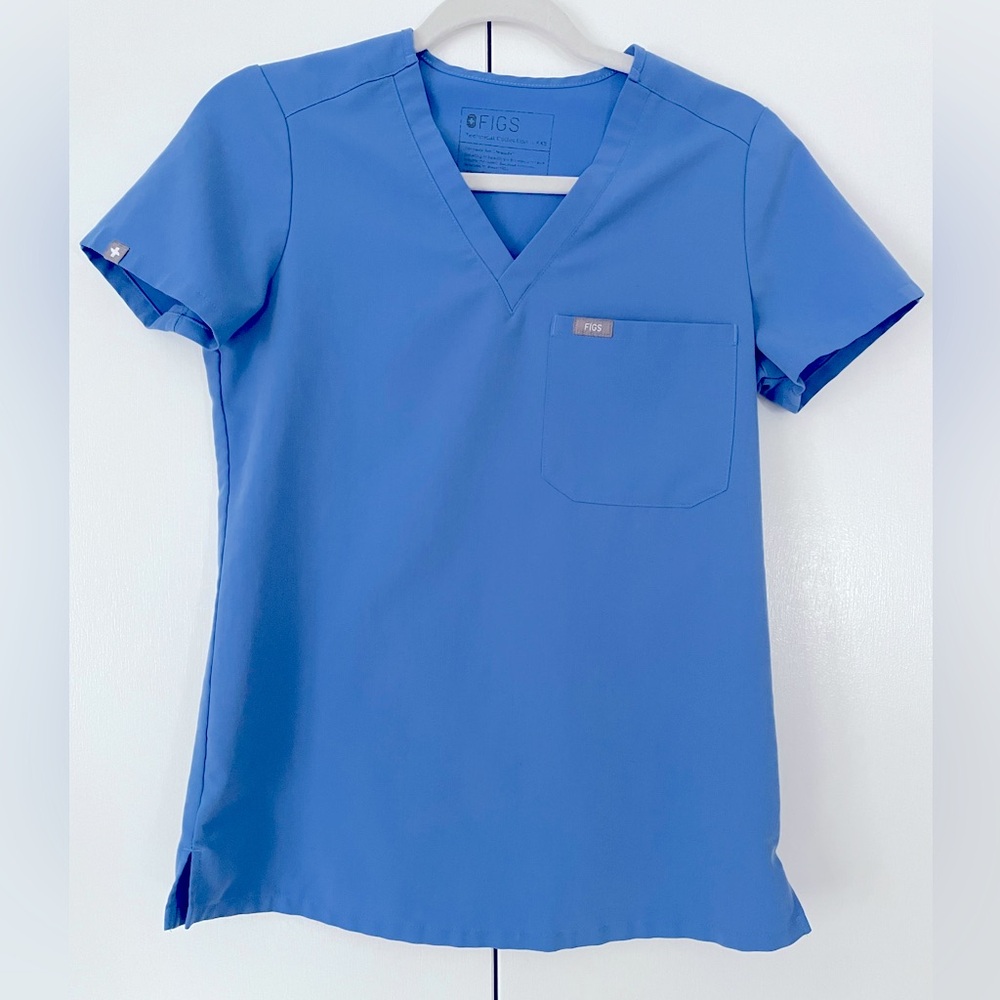 Figs Catarina One-Pocket Scrub Top - Ceil Blue